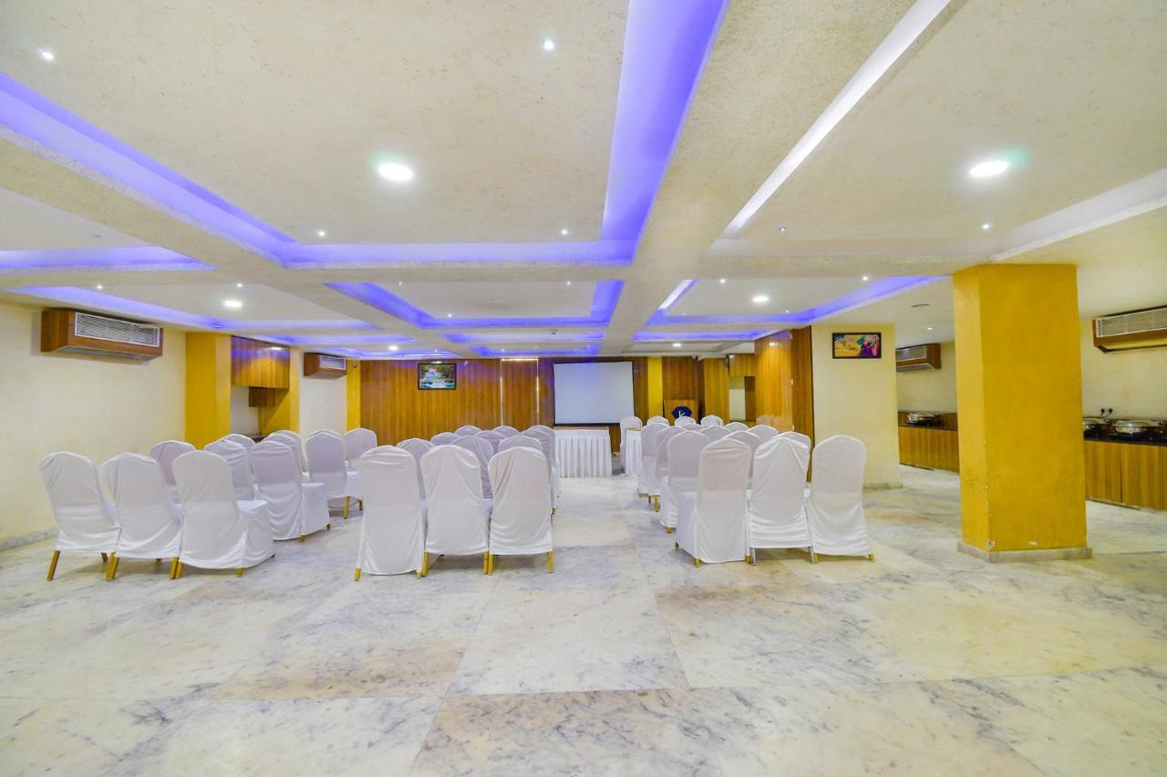 Fabhotel Kohinoor Plaza Ahmedabad Eksteriør bilde